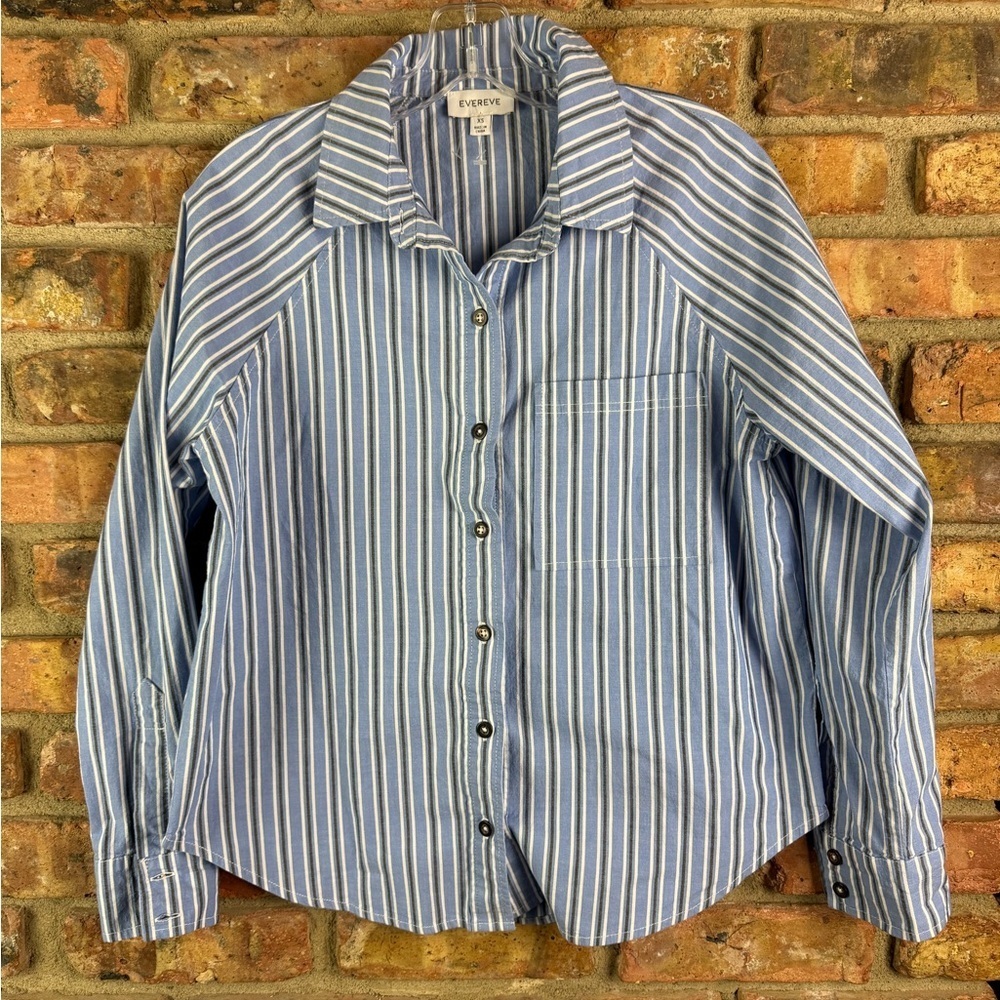 Evereve Women’s Blue and White Striped Button Down Shirt XS